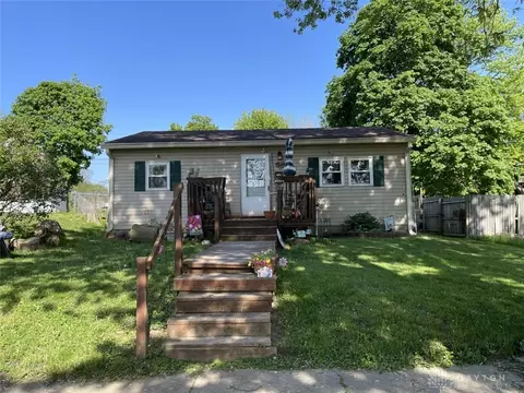 121 Hutton St, New Paris, OH 45347