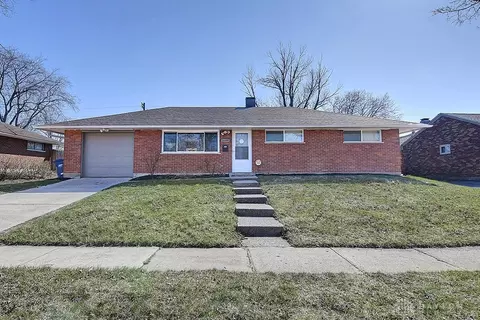 5698 Traymore Dr, Dayton, OH 45424