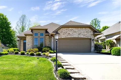 541 Riverwood Dr, Beavercreek, OH 45430
