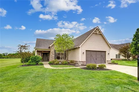 1437 Chantilly Ln, Dayton, OH 45458