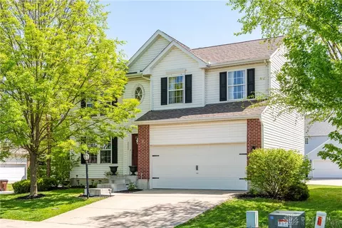 2662 King George St, Beavercreek, OH 45431