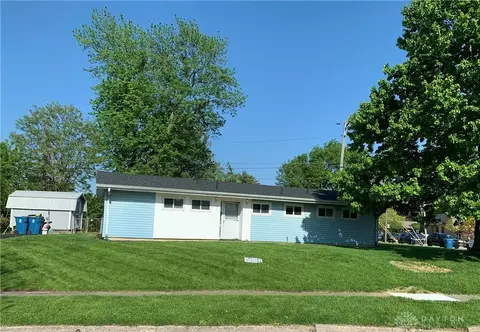 552 Pandora Dr, Dayton, OH 45431