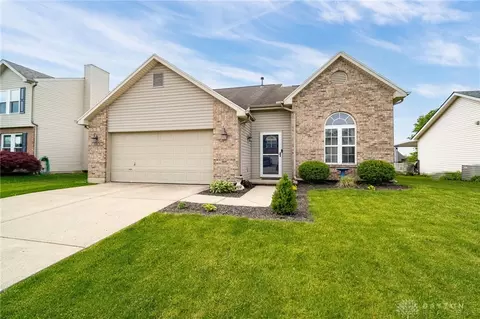 1598 Farrington Dr, Kettering, OH 45420