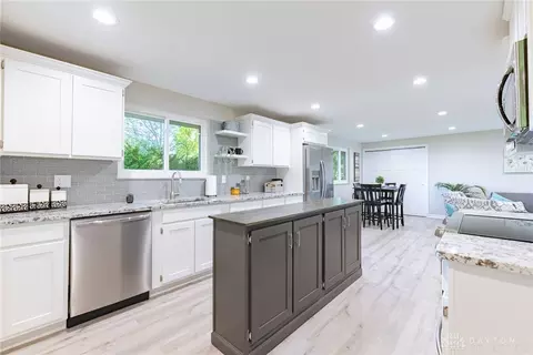 6026 Waterloo Rd, Washington Township, OH 45459 photo 12