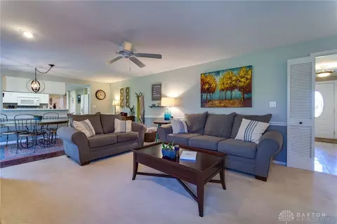 7655 Rolling Oak Dr, Centerville, OH 45459 photo 14