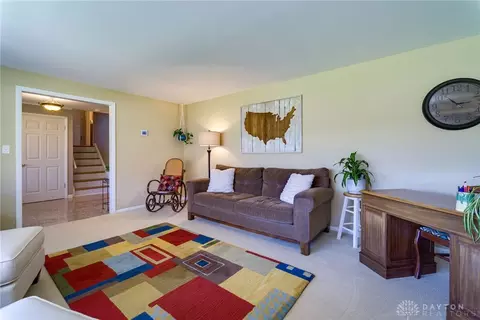 7655 Rolling Oak Dr, Centerville, OH 45459 photo 9