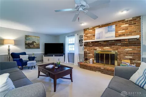7655 Rolling Oak Dr, Centerville, OH 45459 photo 16