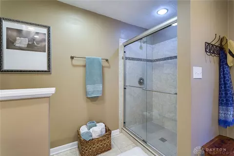 7655 Rolling Oak Dr, Centerville, OH 45459 photo 38