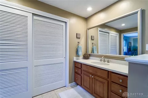 7655 Rolling Oak Dr, Centerville, OH 45459 photo 39