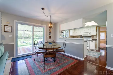 7655 Rolling Oak Dr, Centerville, OH 45459 photo 17
