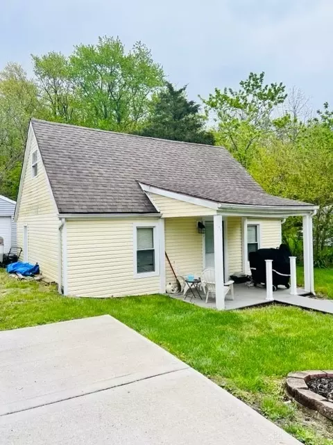 63 Douglas St, Xenia, OH 45385