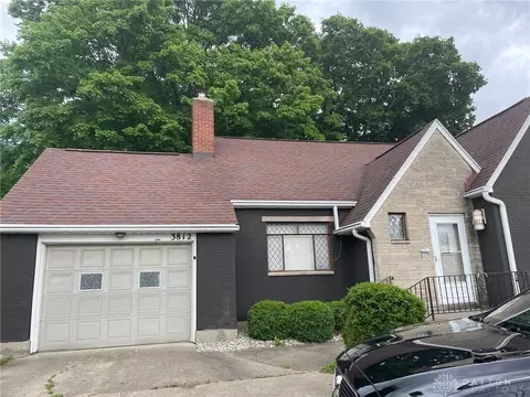 3812 Far Hills Ave, Dayton, OH 45429