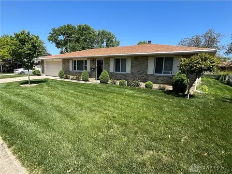 6836 Packingham Dr, Englewood, OH 45322