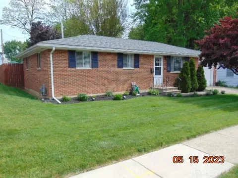 21 E Oak St, West Alexandria, OH 45381