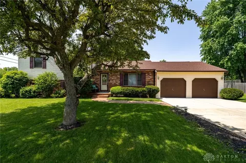915 N Fairfield Rd, Beavercreek, OH 45434