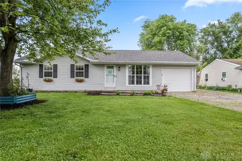 4128 Shawnee Trl, Jamestown, OH 45335