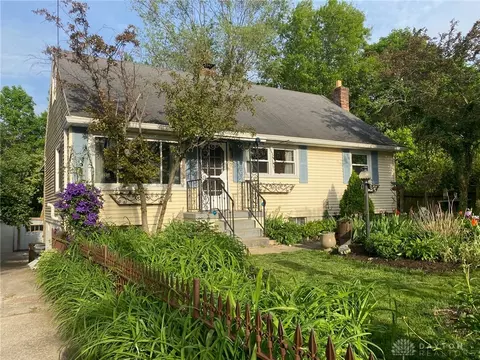 57 N Elm St, Farmersville, OH 45325