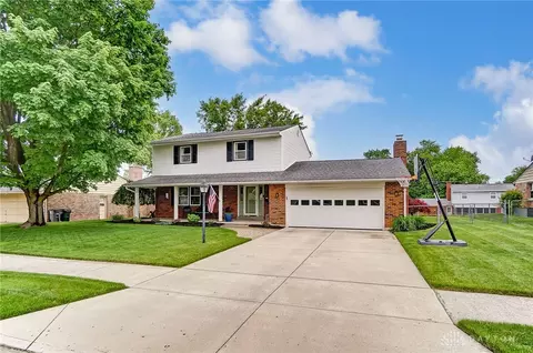 984 Maplecrest Dr, Troy, OH 45373