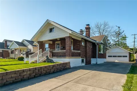 16 Emerson Ave, Fairborn, OH 45324