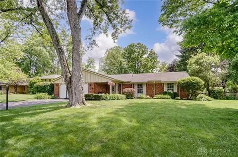 251 Glenburn Dr, Dayton, OH 45459