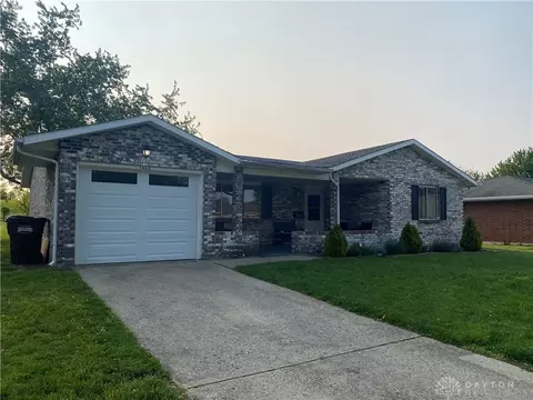 1668 Wigwam Trl, Xenia, OH 45385
