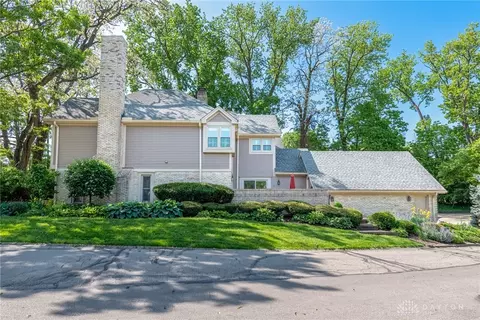 3595 Far Hills Ave, Kettering, OH 45429