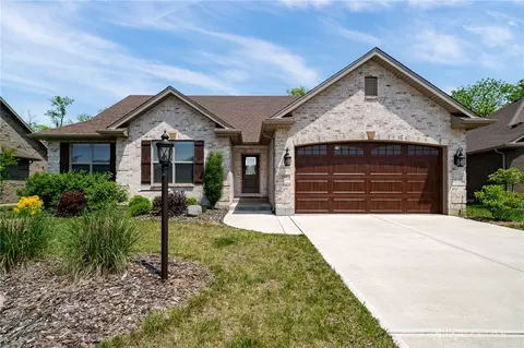 280 Montgomery Ln, Springboro, OH 45066