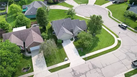667 Hickory Ln, Waynesville, OH 45068