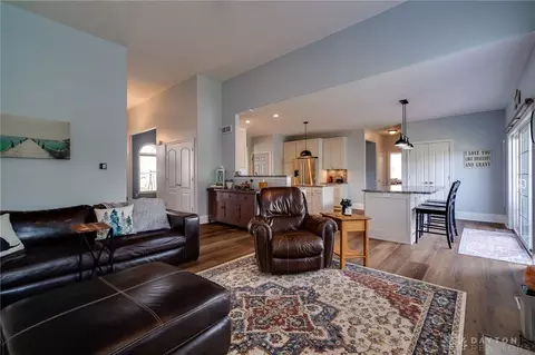 9264 Bennington Way, Centerville, OH 45458 photo 13