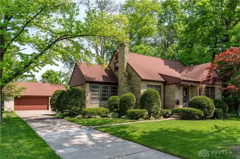1715 E Siebenthaler Ave, Dayton, OH 45414