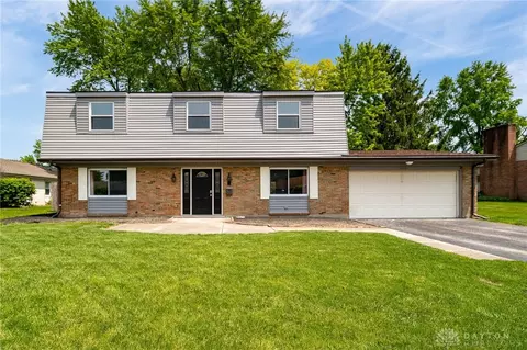 131 S Village Dr, Centerville, OH 45459