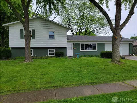302 N Henry St, New Carlisle, OH 45344