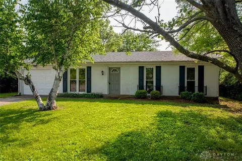 811 Clover Cir, Oxford, OH 45056