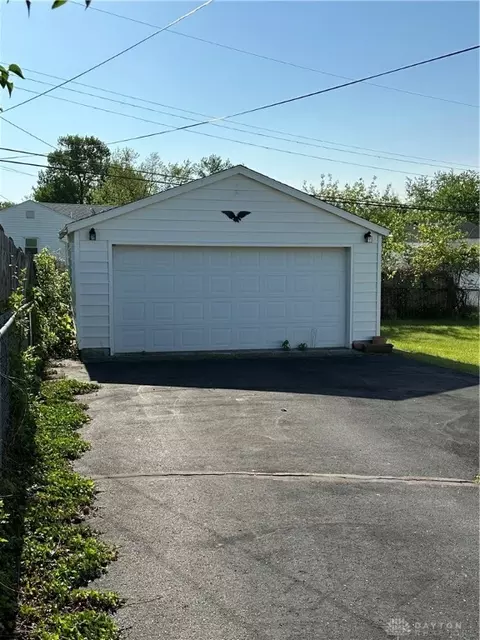 2530 Edenhill Ave, Kettering, OH 45420 photo 4
