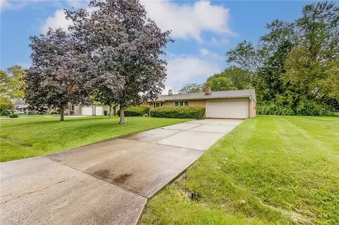 3955 Barrymore Ln, Dayton, OH 45440