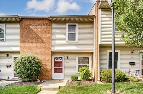 4540 Shawnray Dr #102, Middletown, OH 45044