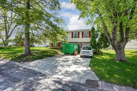 117 Wickham Farm Dr, Englewood, OH 45322