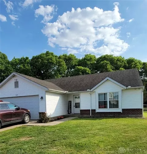 647 Willow Pl, Trenton, OH 45067