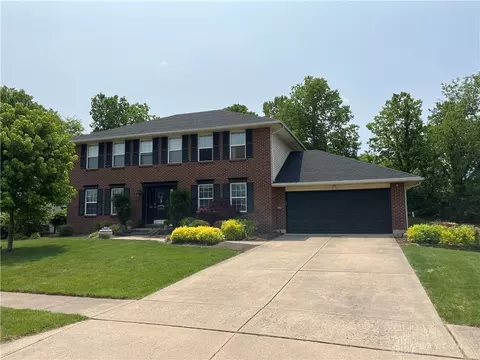 41 W Waterbury Dr, Springboro, OH 45066