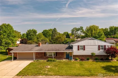 6866 Packingham Dr, Englewood, OH 45322