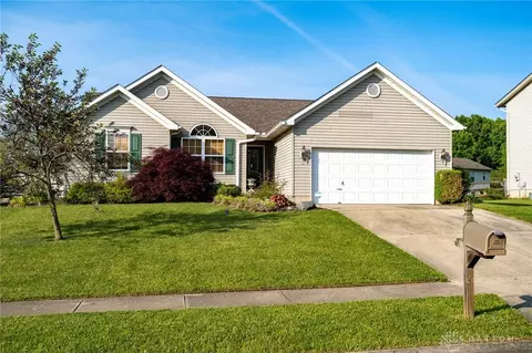 35 Woodgate Ct, Middletown, OH 45044