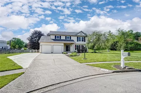 720 Woodspring Ct, Dayton, OH 45430