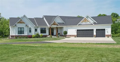 325 Miller Rd, Lebanon, OH 45036