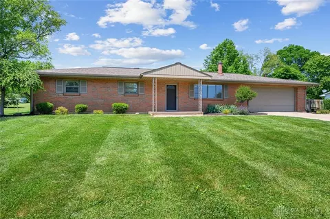 2208 Middletown Eaton Rd, Middletown, OH 45042