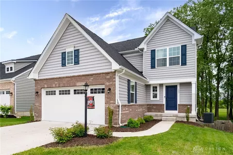 183 Regatta Park Dr, Fairborn, OH 45324