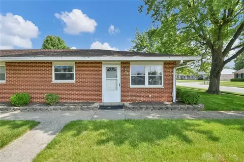 99 Chris Dr, Englewood, OH 45322