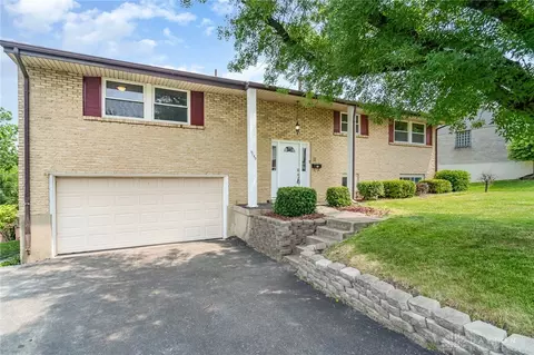 6140 Carnation Rd, Dayton, OH 45449