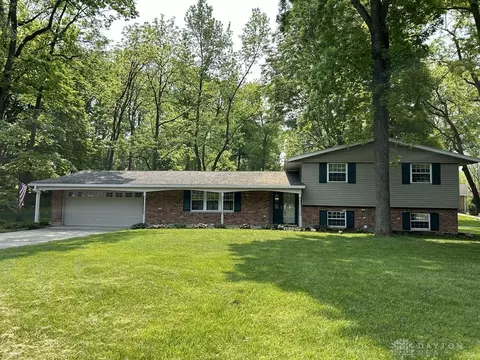 1414 Martin Way, Beavercreek, OH 45434