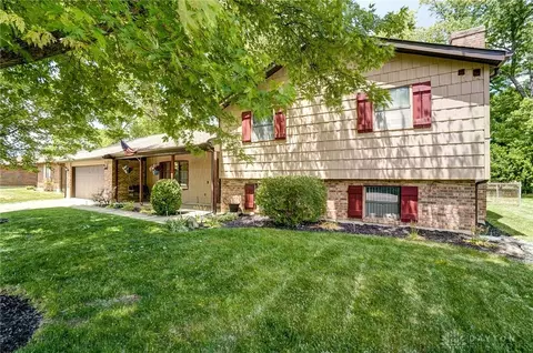 1305 Westbrook Rd, Dayton, OH 45415