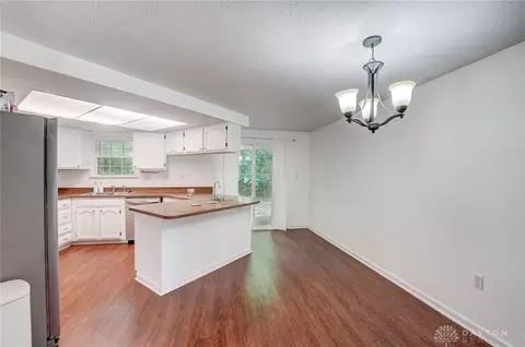 5911 Gloucester Ct, Dayton, OH 45440 photo 10